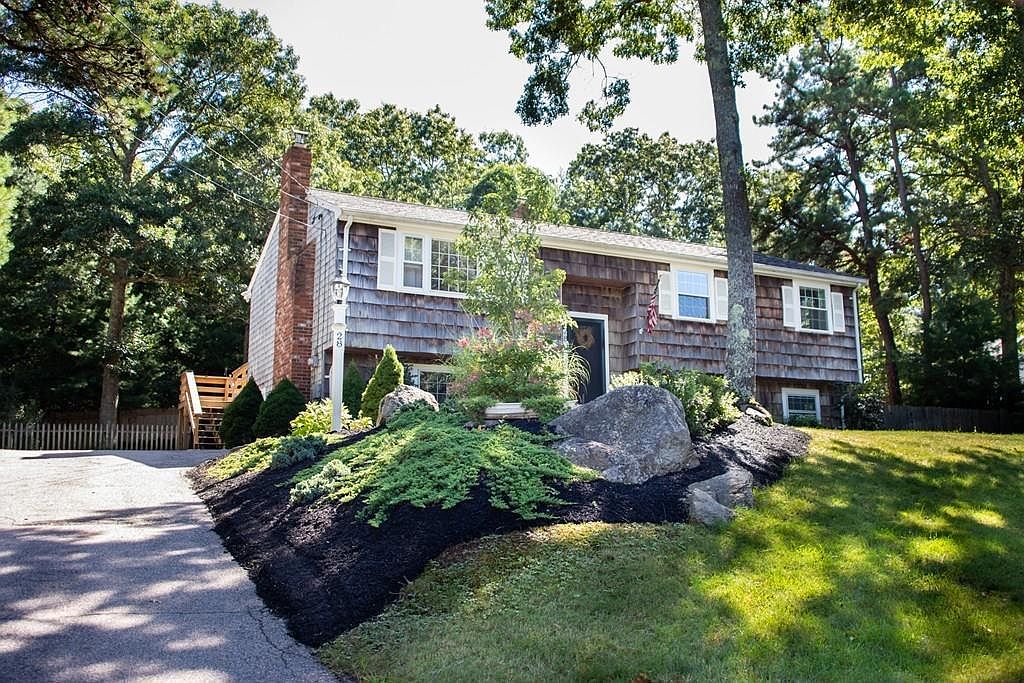 28 Lantern Ln, Plymouth, MA 02360 Zillow