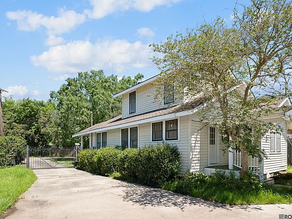 2nd image of 5976 College Dr