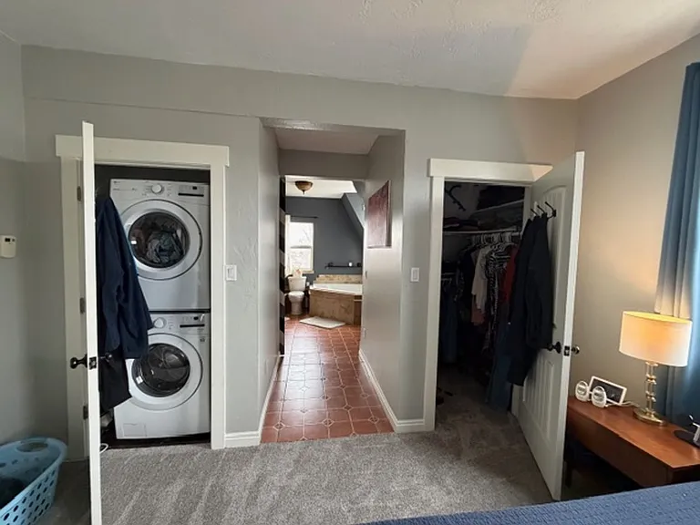 1538 S. 400 E. — Photo 10
