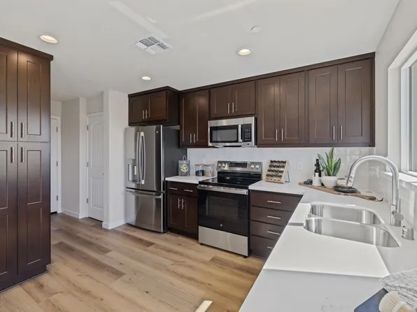 Residence 3 - The Dorado Plan, Fifth Edition