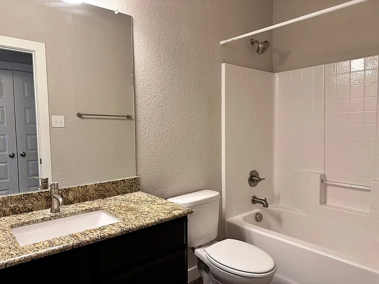 371 Creekside Curv — Photo 16