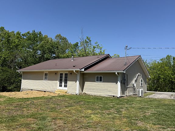 3rd image of 23 Roney Ave
