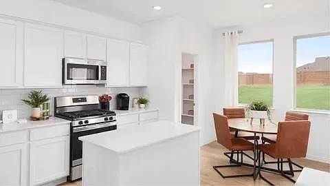 3625 Kaufman Ct — Photo 9