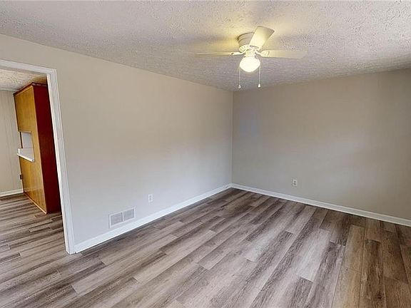 5th image of 6286 Valhalla Dr