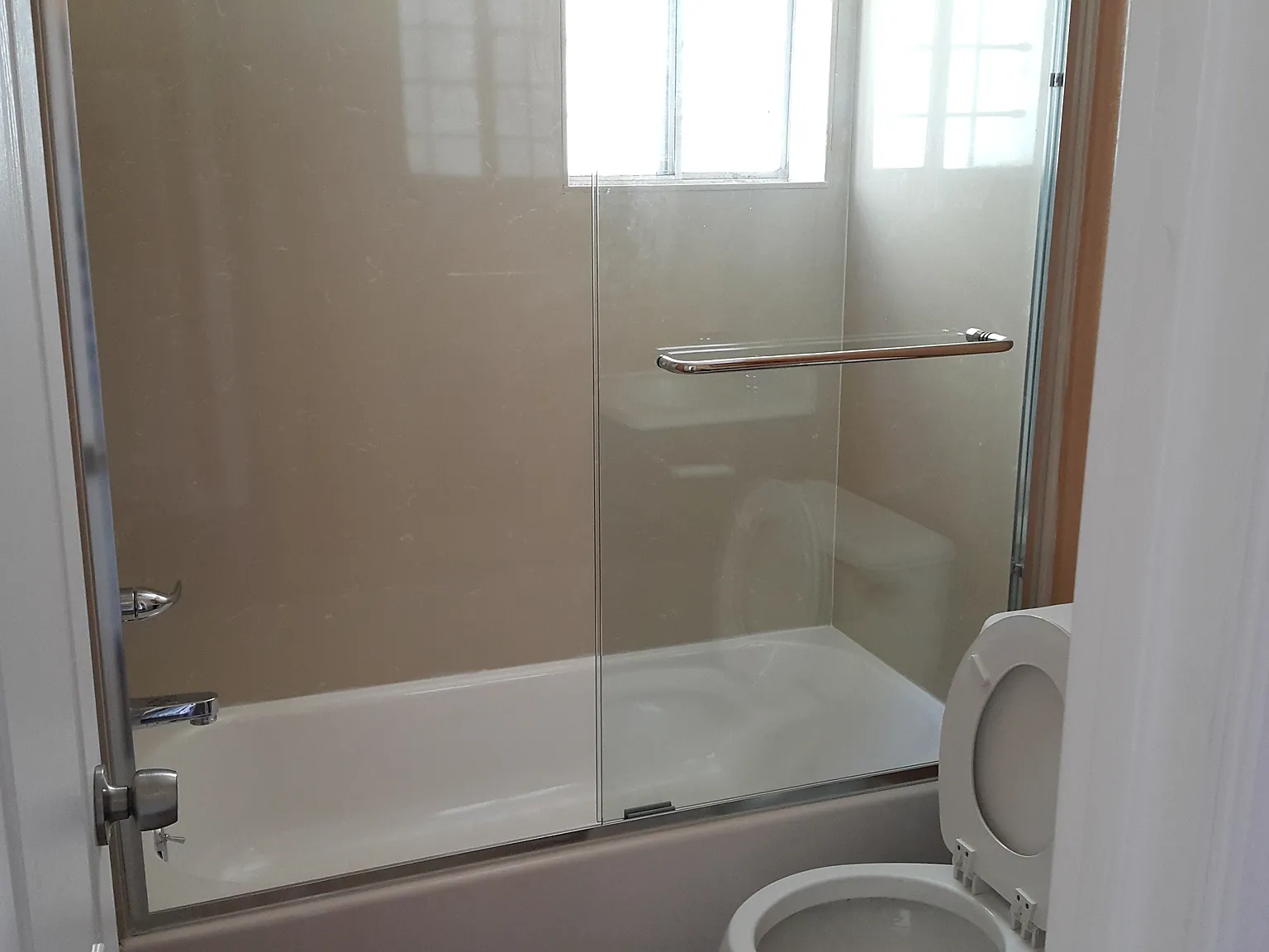 1 bed, 400 sqft, $1,700 — Photo 3