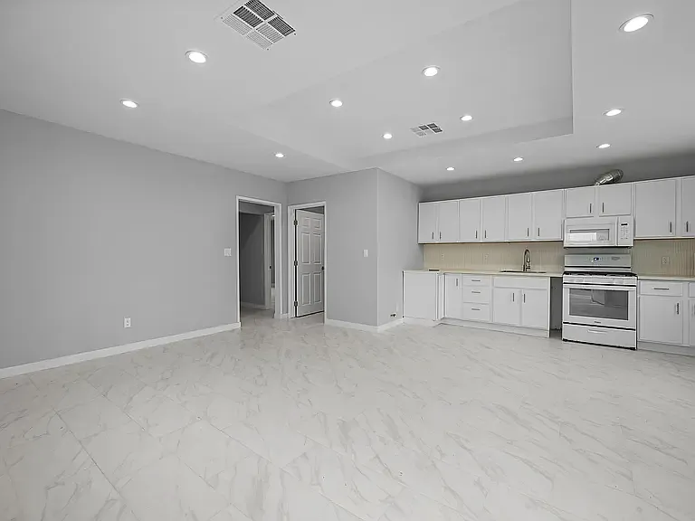 7619 Security Ave — Photo 6