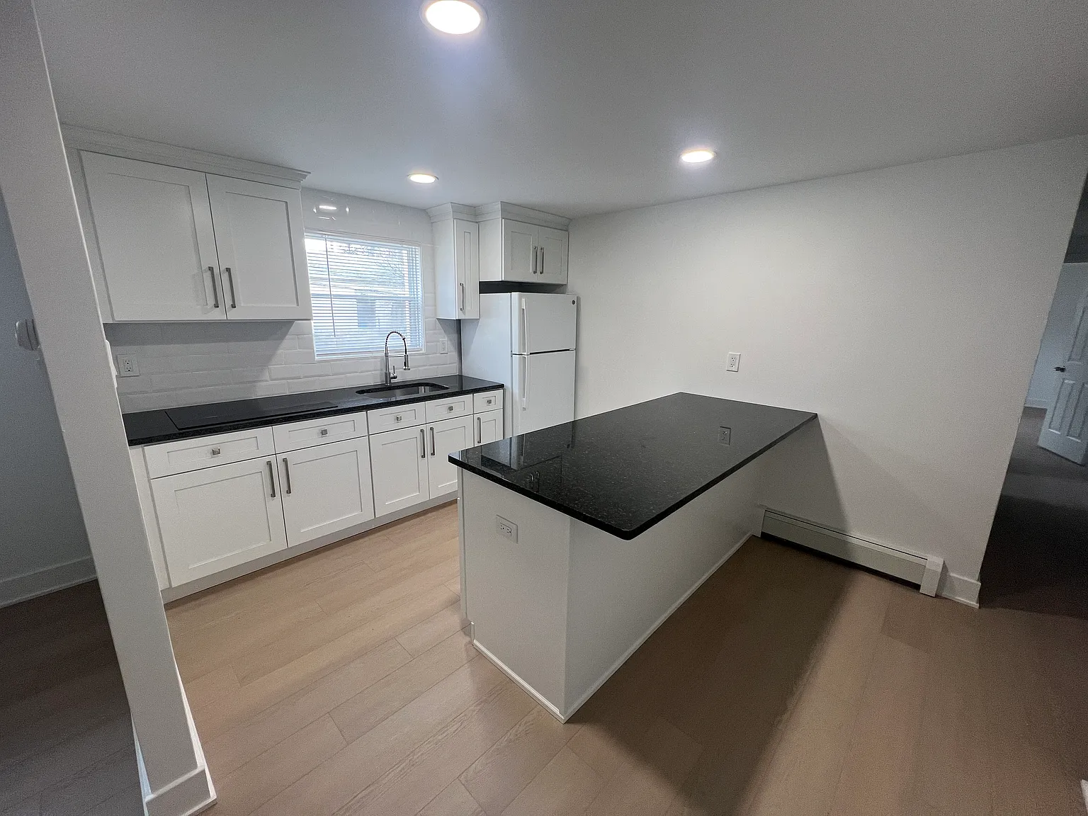 518 W Biddle Street — Photo 2