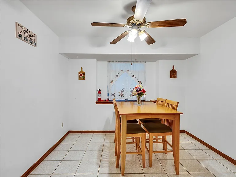4002 Thistledown Dr — Photo 12