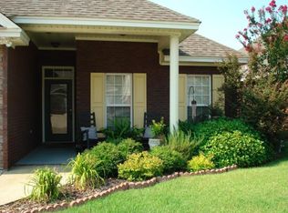 86 Brittany Dr N, Elmore, AL 36025