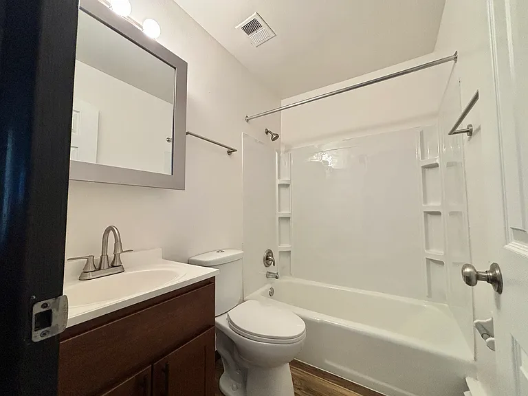 2321 Badger Pkwy #9 — Photo 5