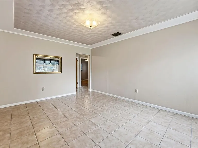 2711 W Heiter St — Photo 21
