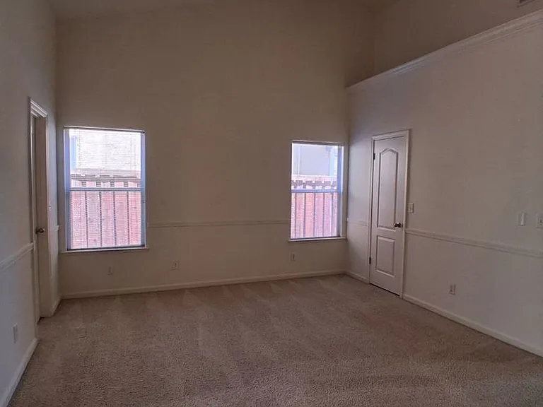 551 Lester Ave — Photo 26