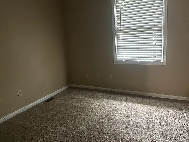 1100 Turkey Foot Rd #6 — Photo 11