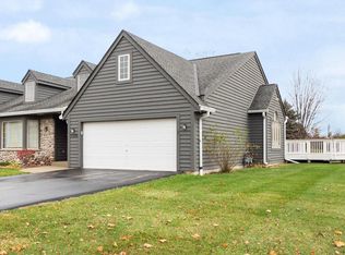 7356 S 77th St, Franklin, WI 53132