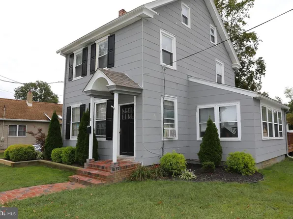18 Church St, Pilesgrove, NJ 08098