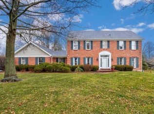 2204 Kehrsglen Ct, Chesterfield, MO 63005