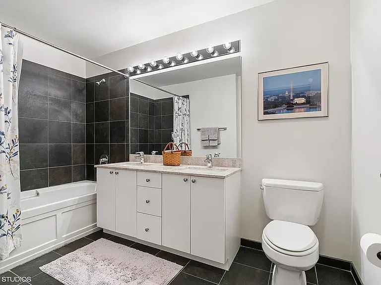 235 W Van Buren St #3720 — Photo 5