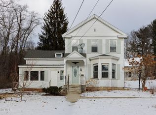 50 Hungerford St, Pittsfield, MA 01201