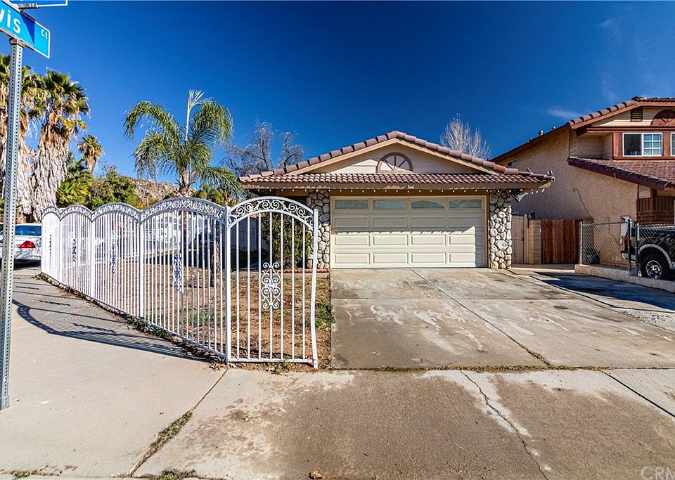 1st image of 23576 Ashwood Ave