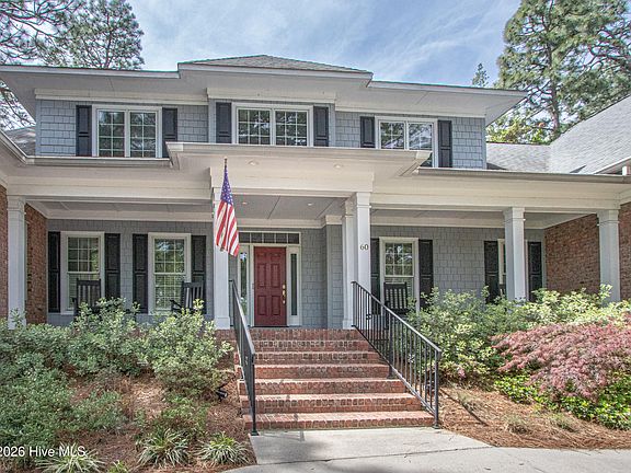 4th image of 60 Oak Meadow Road