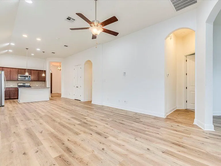 5309 Anaheim Ave — Photo 11