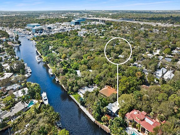 4th image of 1412 SW 15th Avenue