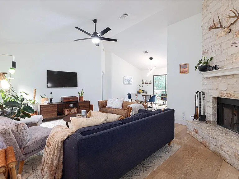 8812 United Kingdom Dr — Photo 7