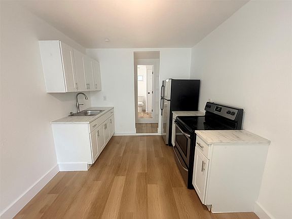 5th image of 9205 Georgian Dr #A1