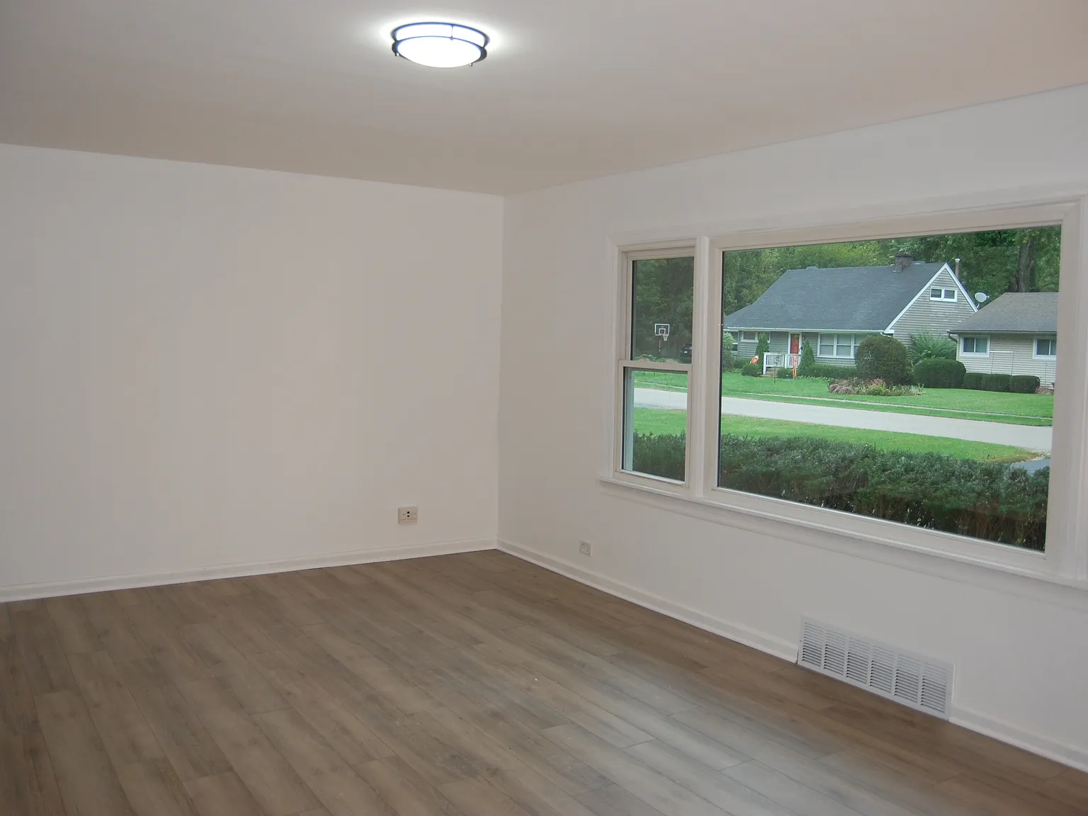 4 bed, 1598 sqft, $2,750 — Photo 4