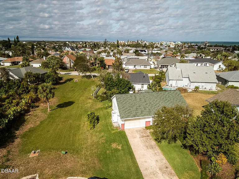 145 Riverwalk Ct — Photo 4