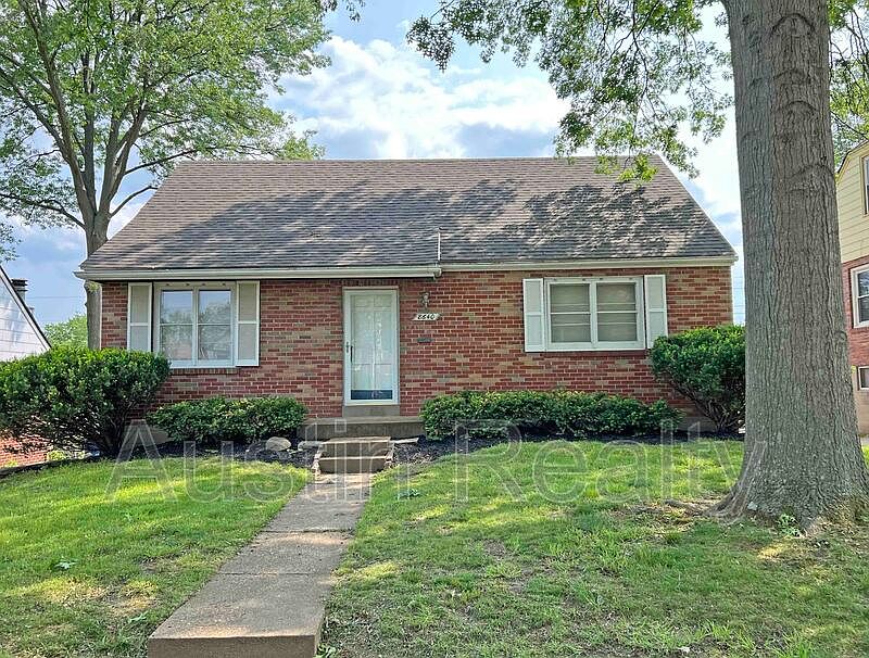 8640 Belhaven Dr, Saint Louis, MO 63114 | Zillow