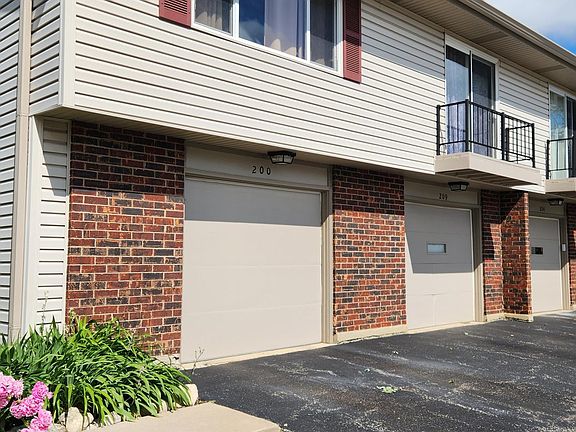 3rd image of 204 Barcliffe Ln