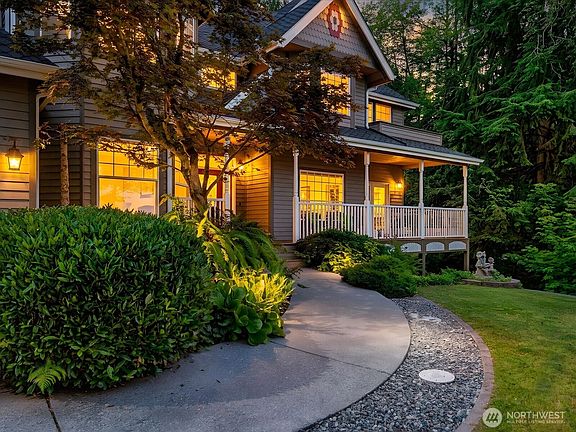 3rd image of 21414 92nd Avenue NE