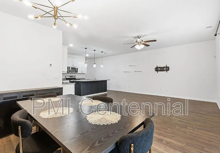 192 Hampton Cir — Photo 15