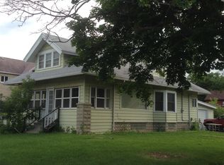 112 Milwaukee St, Menasha, WI 54952