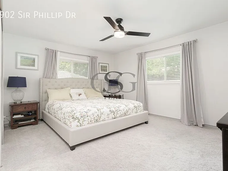 2902 Sir Phillip Dr — Photo 2
