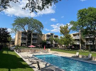 4917 Crooks Rd APT J-2, Royal Oak, MI 48073