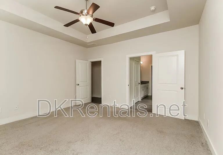 140 Stewart Glen Dr — Photo 7