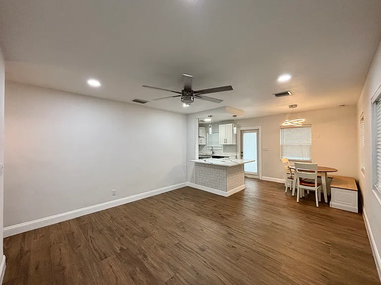 3911 W Rogers Ave — Photo 2