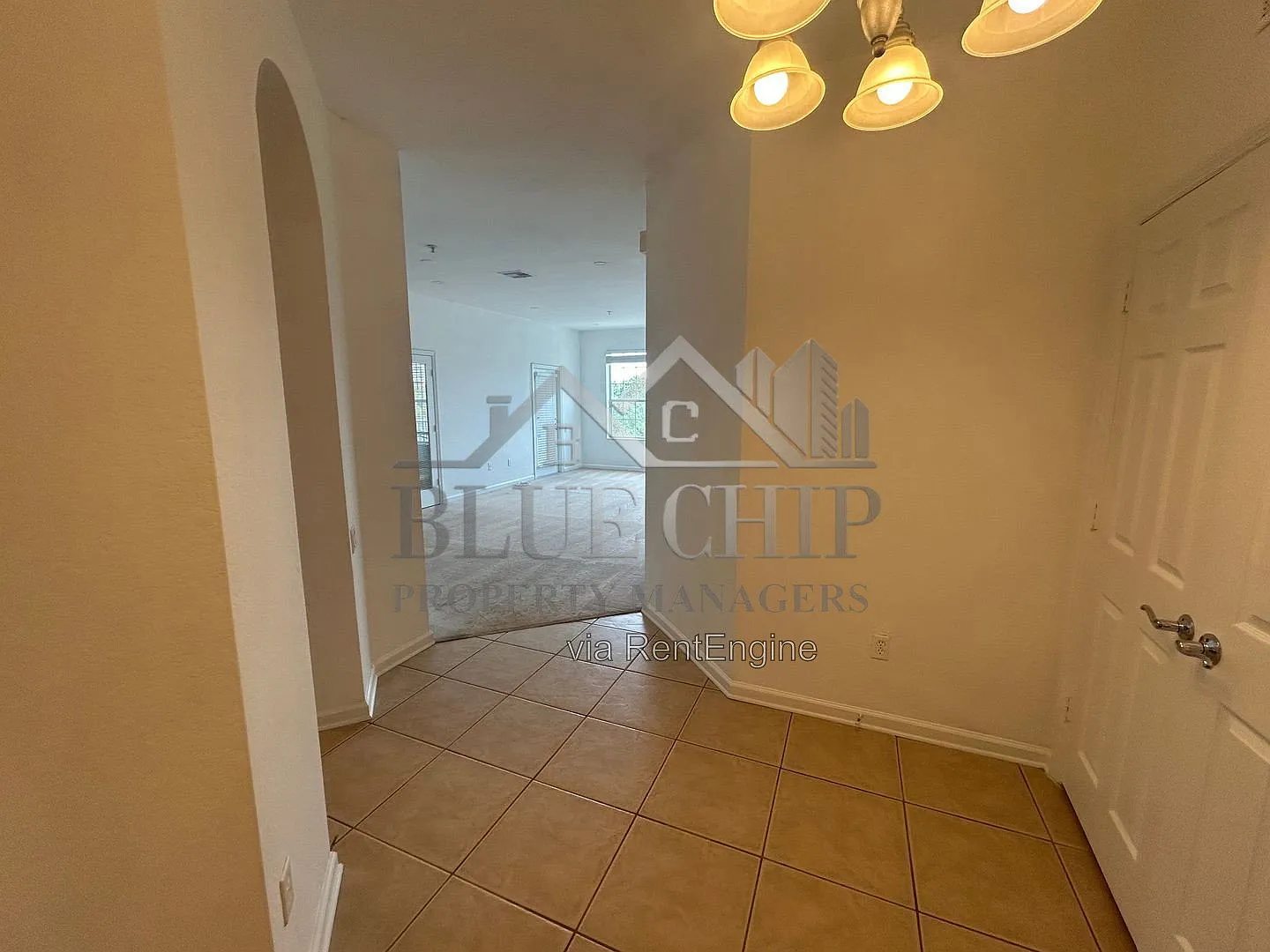 3 bed, 2.0 bath, 1447 sqft, $1,850 — Photo 2