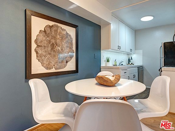 4th image of 1125 Pico Blvd APT 105
