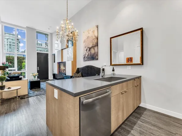 1762 Ontario St, Vancouver, BC V5T 0G2
