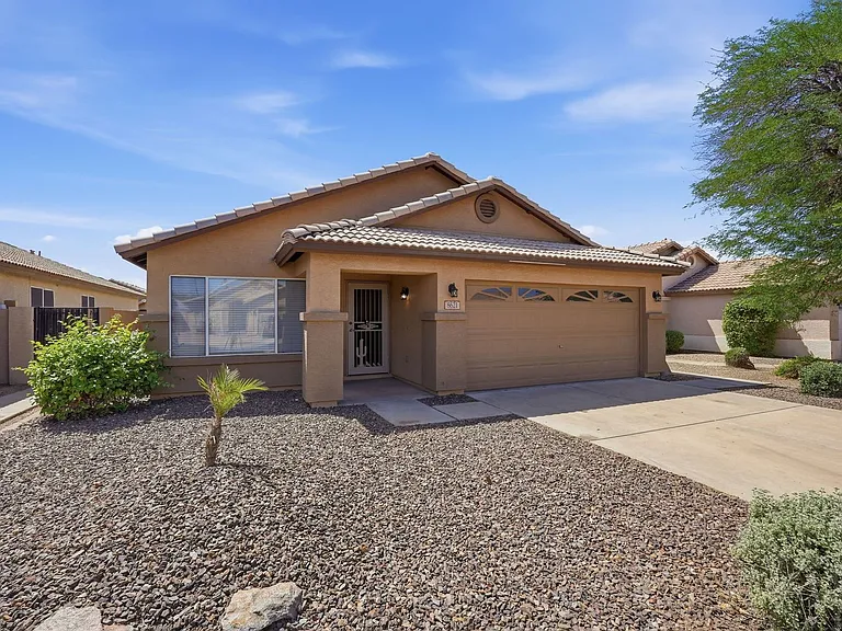 8621 W Shaw Butte Dr — Photo 2