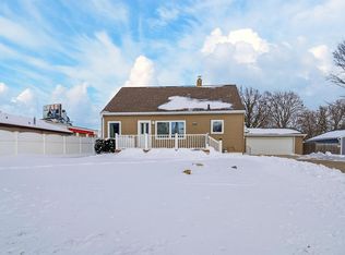 3228 Rownd St, Cedar Falls, IA 50613