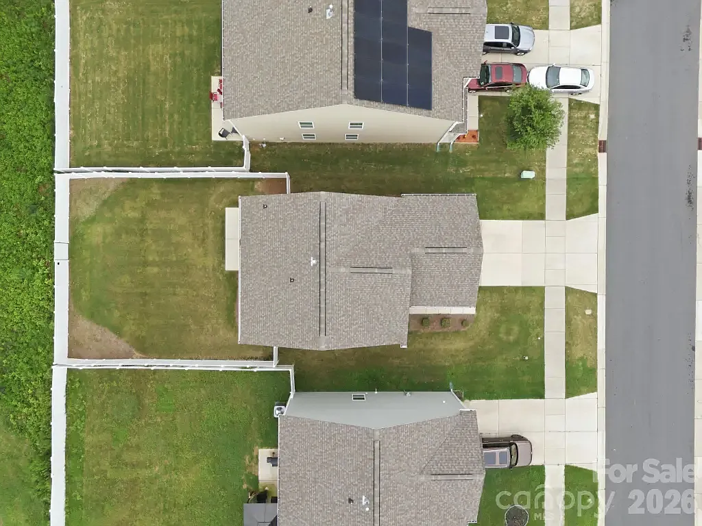 4 bed, 2020 sqft, $2,549 — Photo 3