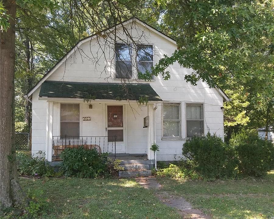 1st image of 3023 W Tennyson Ave