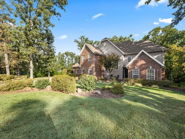 4 Asheton St, Bentonville, AR 72712