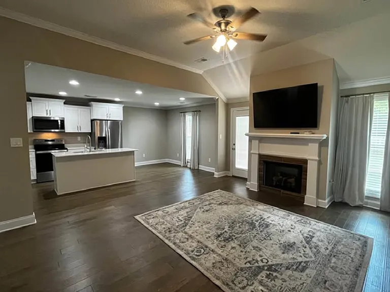 119 Livingston Way — Photo 2