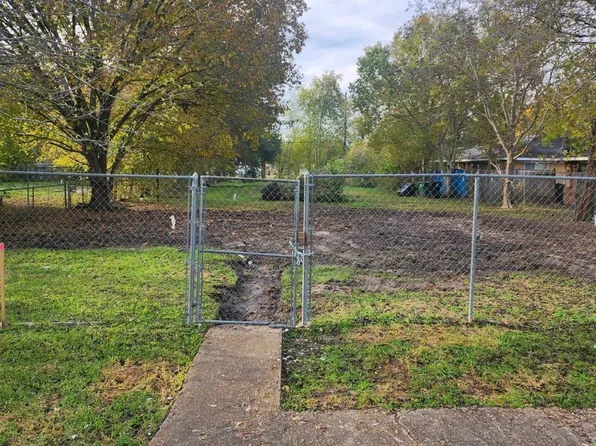 5042 Carmen St, Houston, TX 77033
