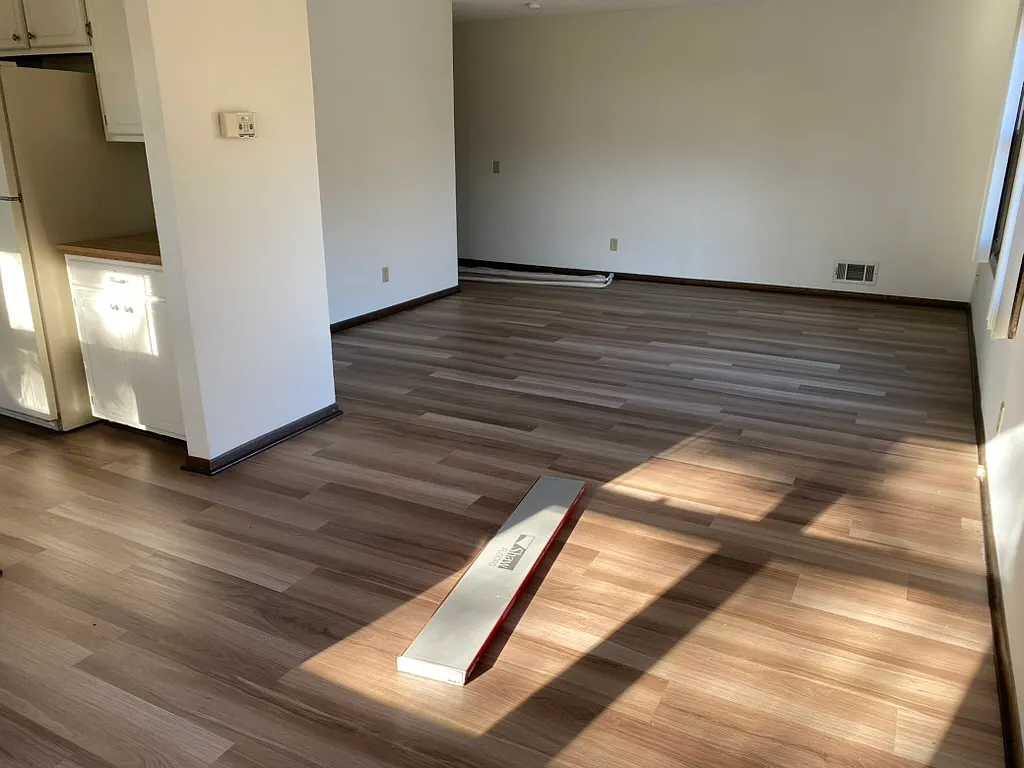 3 bed, 1.5 bath, 1300 sqft, $2,100 — Photo 4
